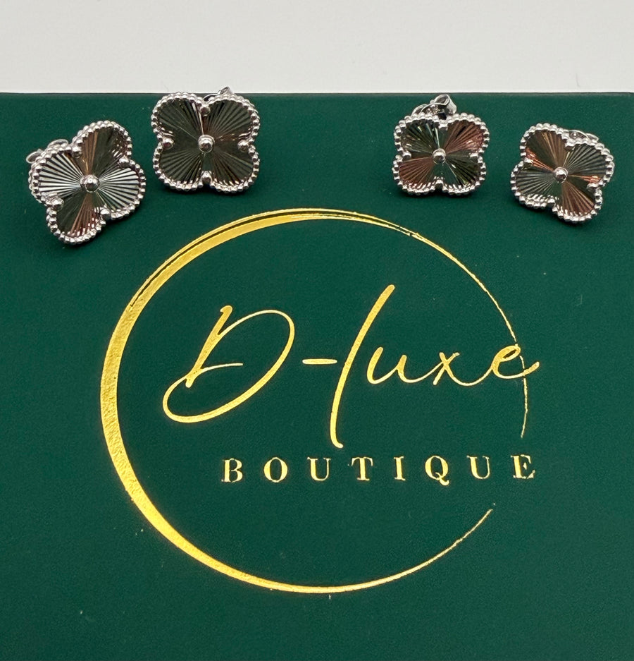 Clover White Gold Earrings -15mm