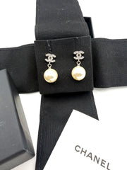 CHANEL PEARL DROP CC STUD EARRINGS