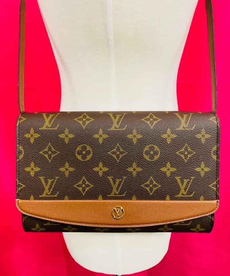 Vintage Monogram Pochette Bordeaux Bag