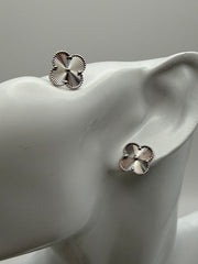 Clover White Gold Earrings -15mm