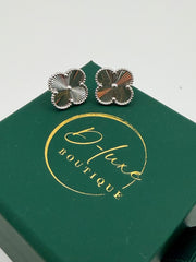 Clover White Gold Earrings -15mm