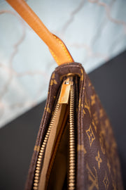 Looping Monogram Hand Bag