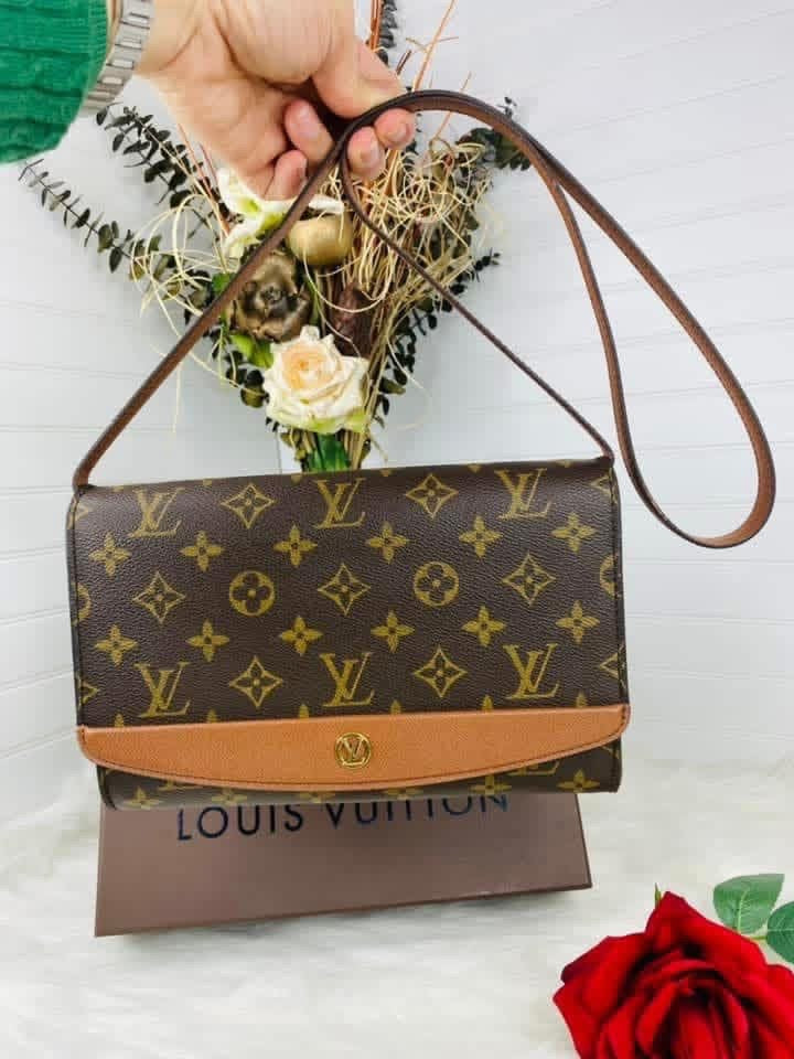 Vintage Monogram Pochette Bordeaux Bag