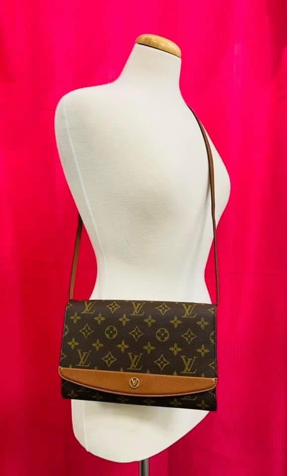 Vintage Monogram Pochette Bordeaux Bag