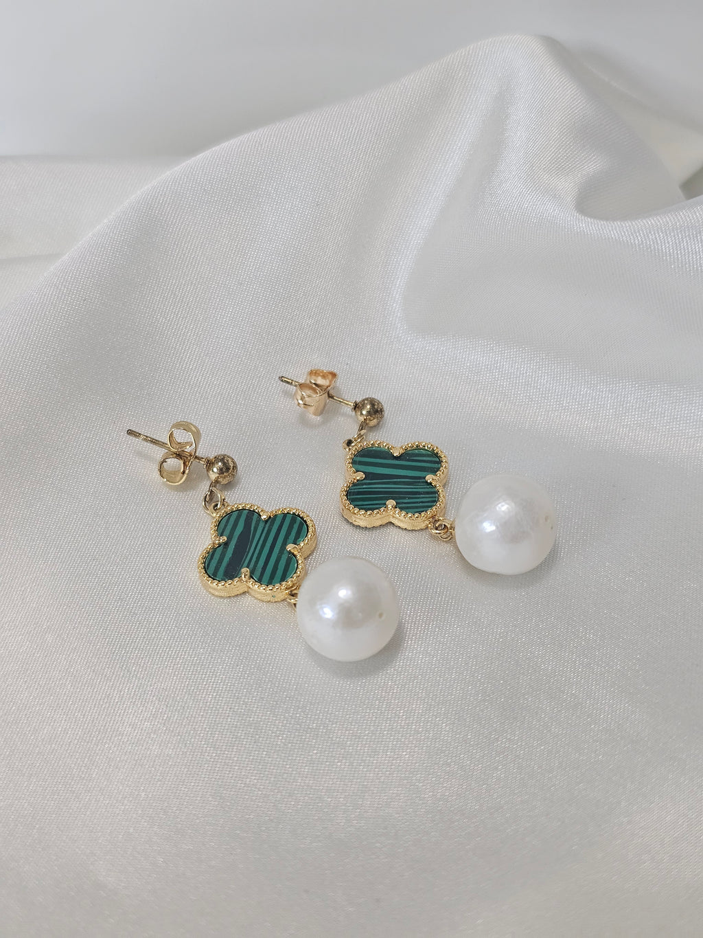 Clover with Fresh Water Pearls Station Set