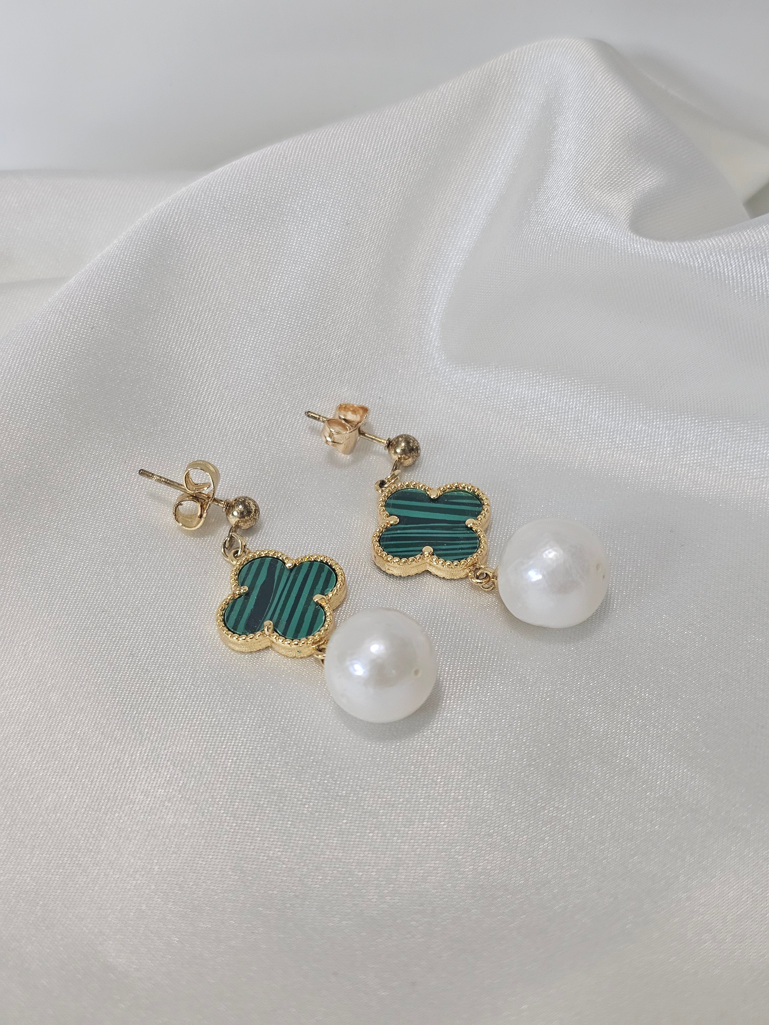 Clover with Fresh Water Pearls Station Set
