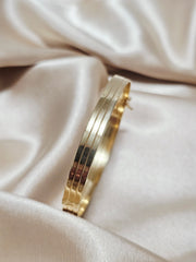 LOVE BANGLE
