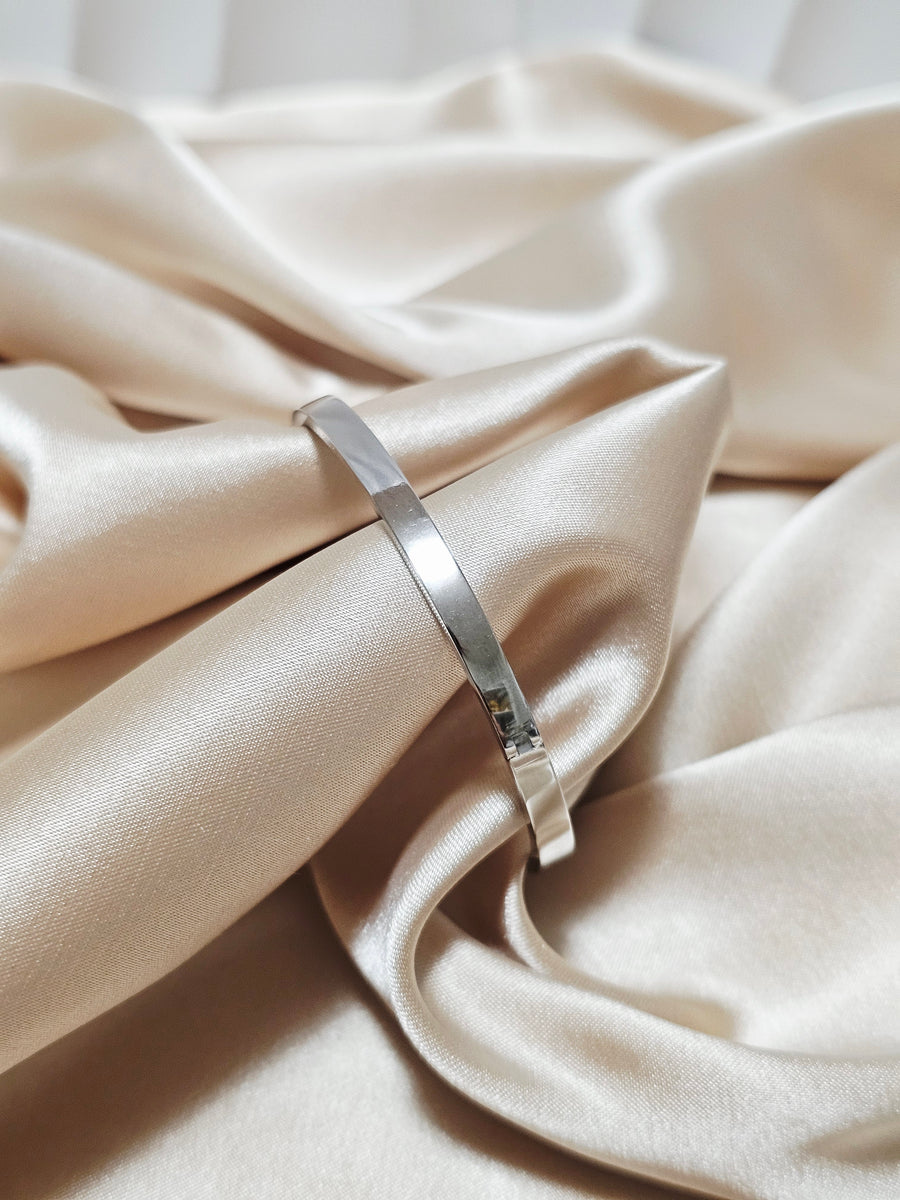 PLAIN WHITEGOLD BANGLE