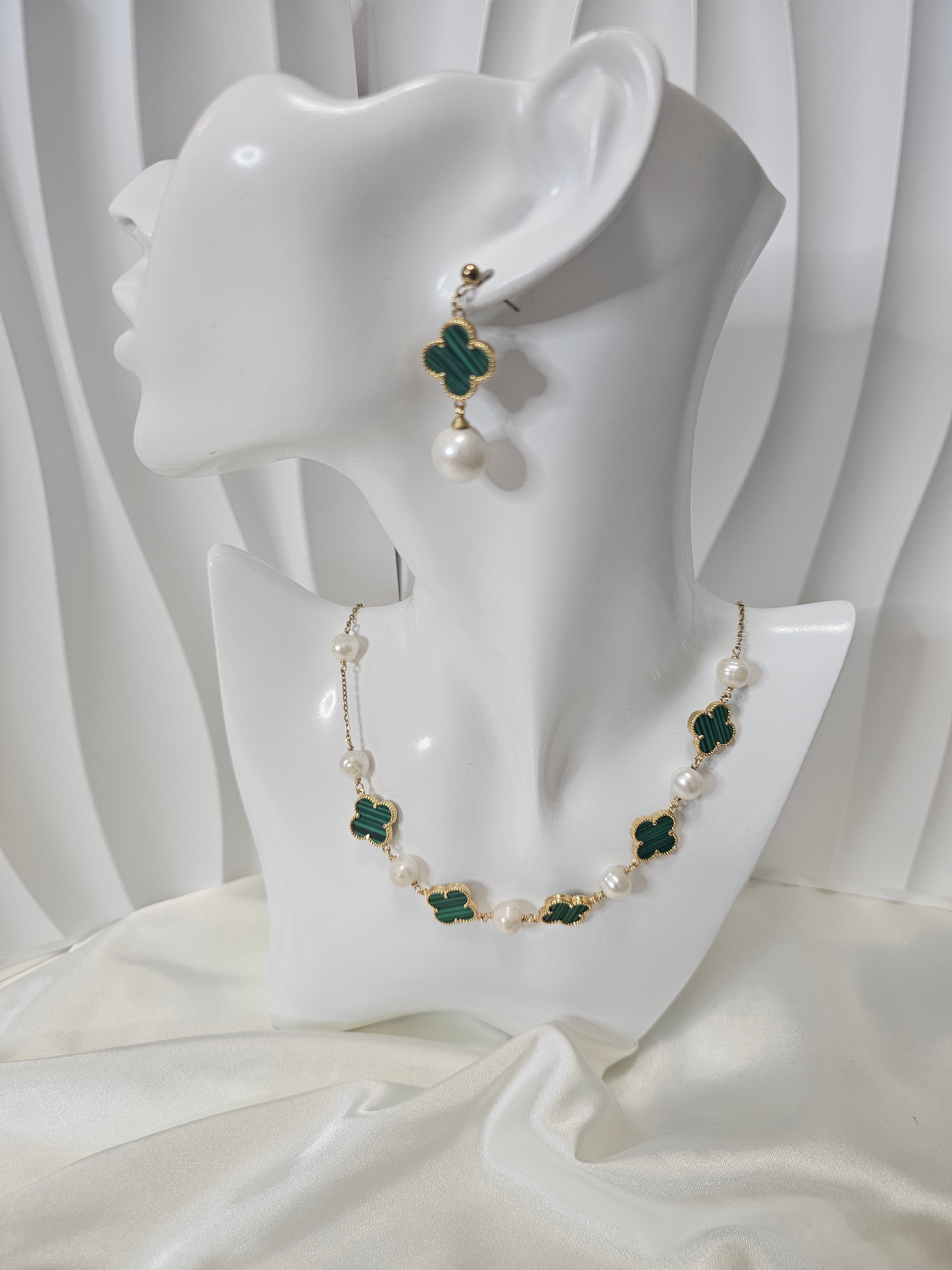 Clover with Fresh Water Pearls Station Set