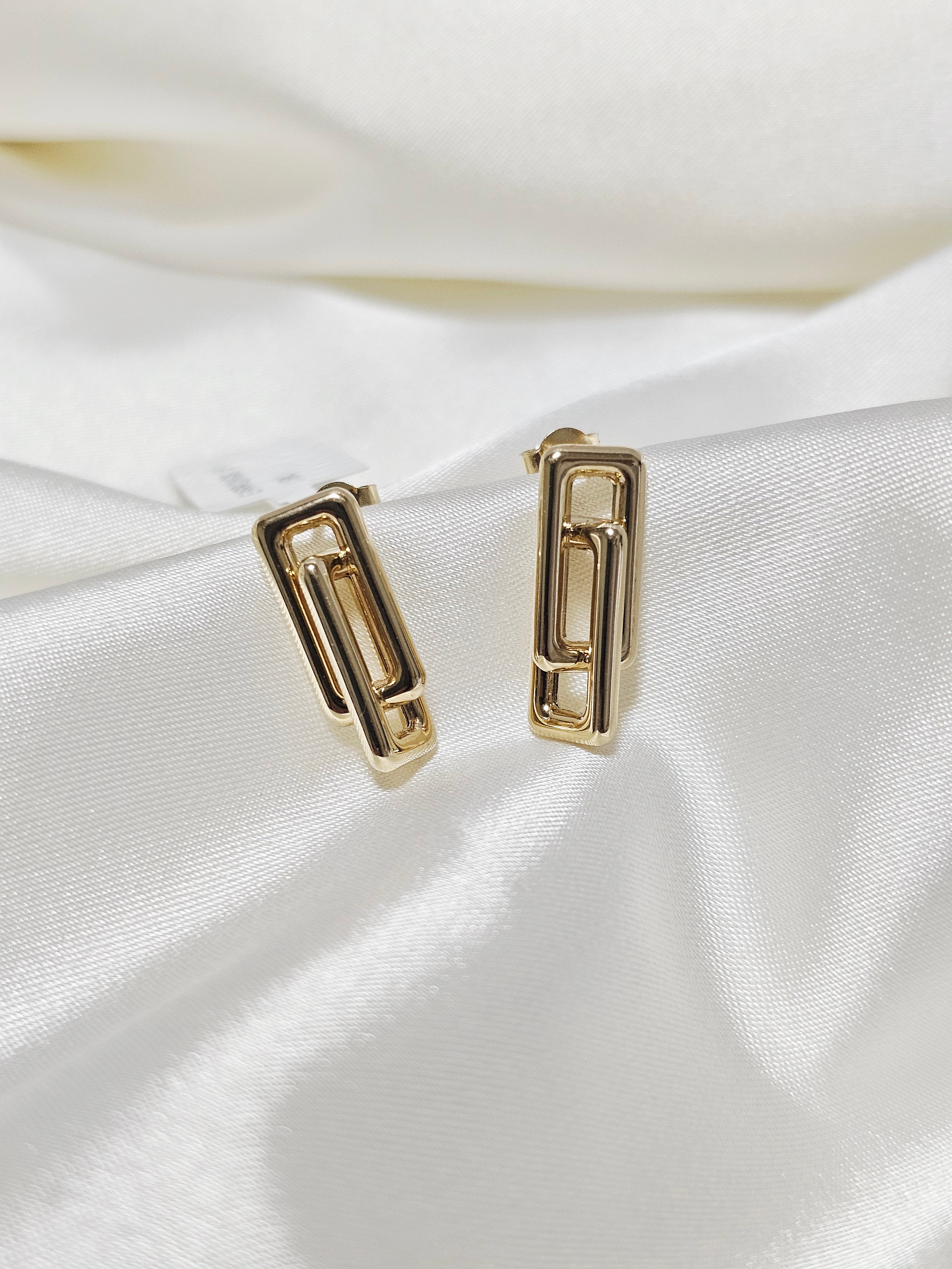 BOTTEGA STUD EARRING