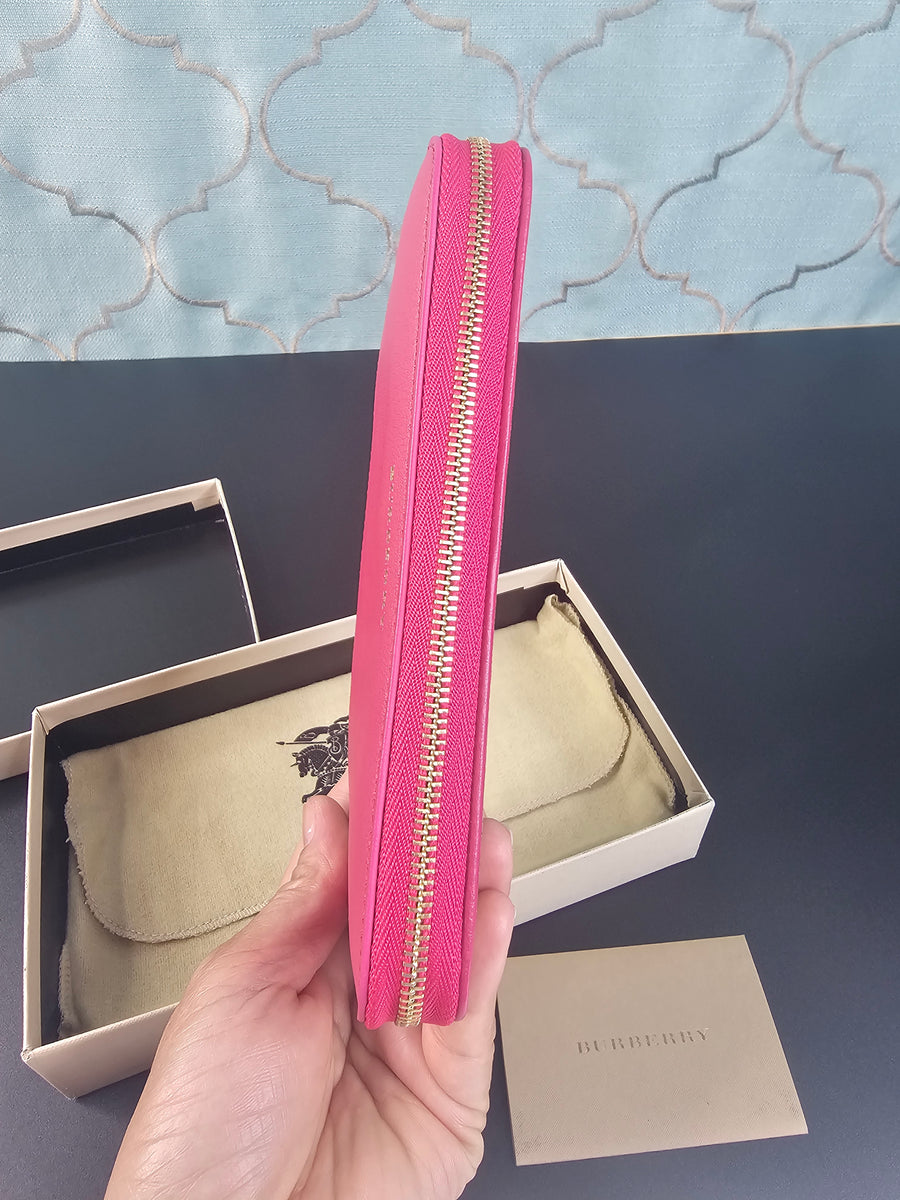 Burberry  Zippy Long Wallet