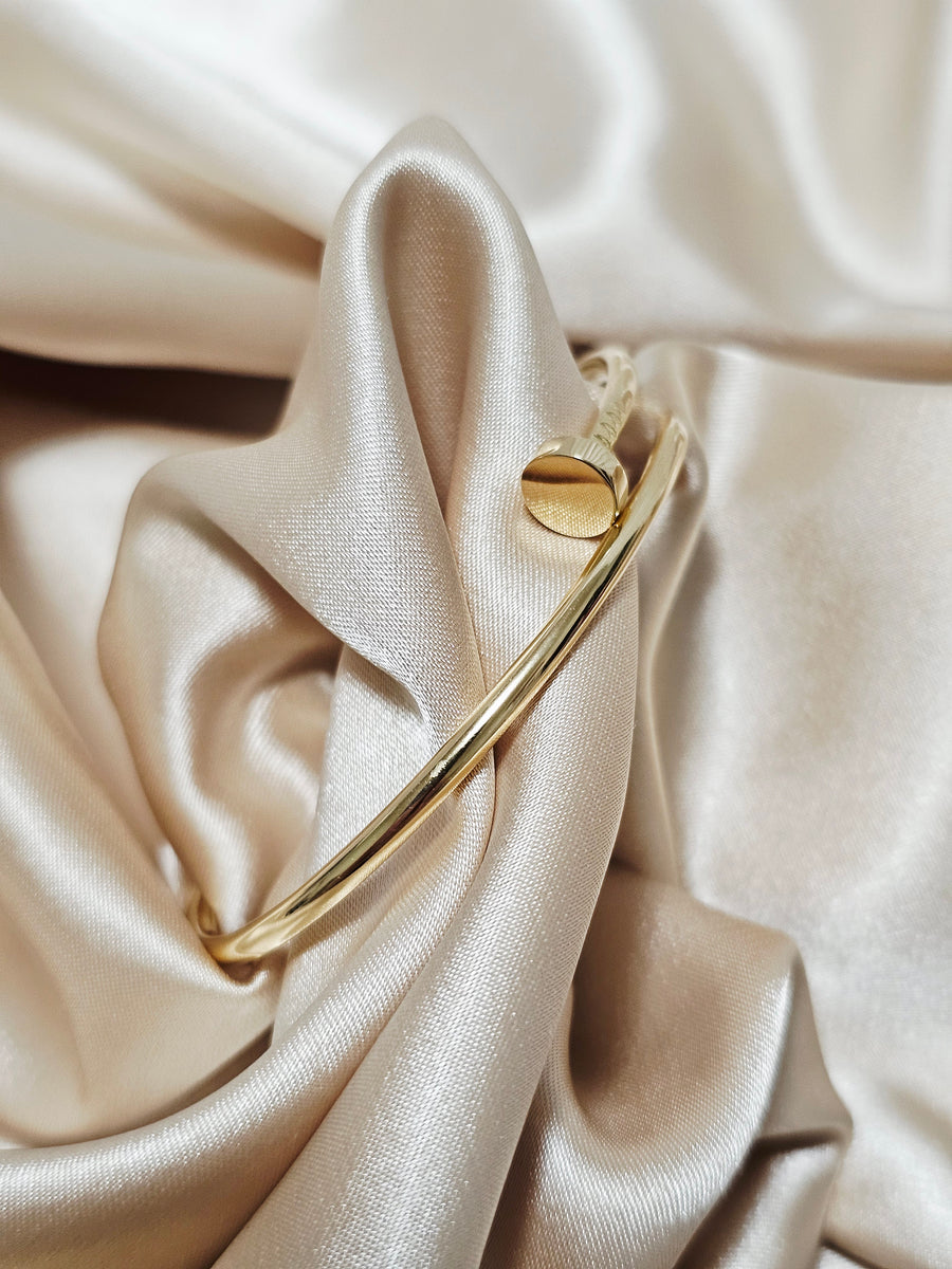 NAIL BANGLE