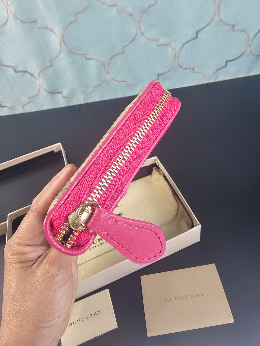 Burberry  Zippy Long Wallet