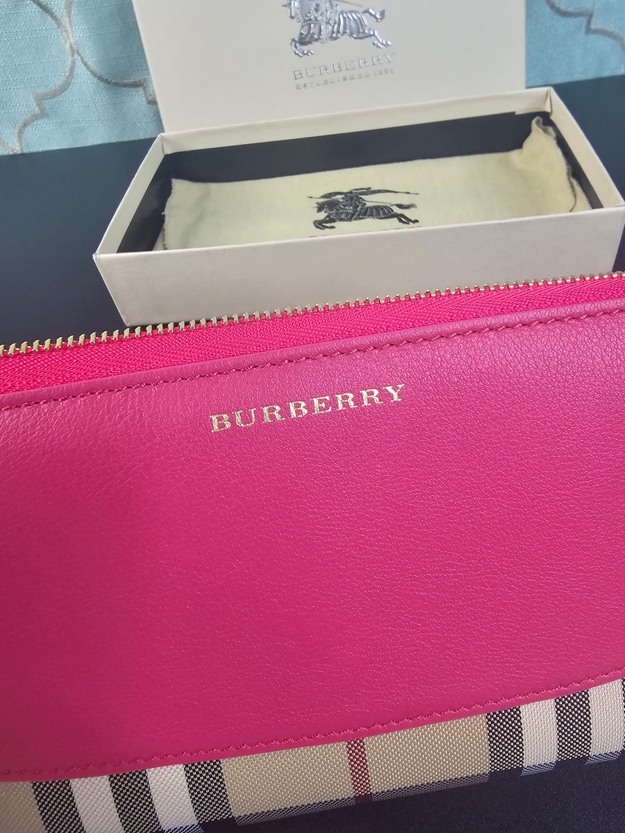 Burberry  Zippy Long Wallet