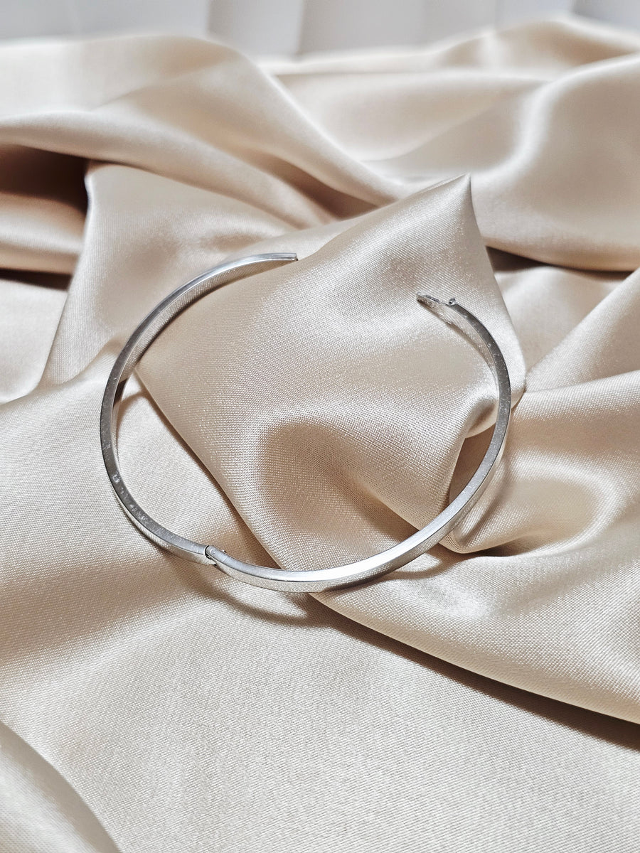 PLAIN WHITEGOLD BANGLE