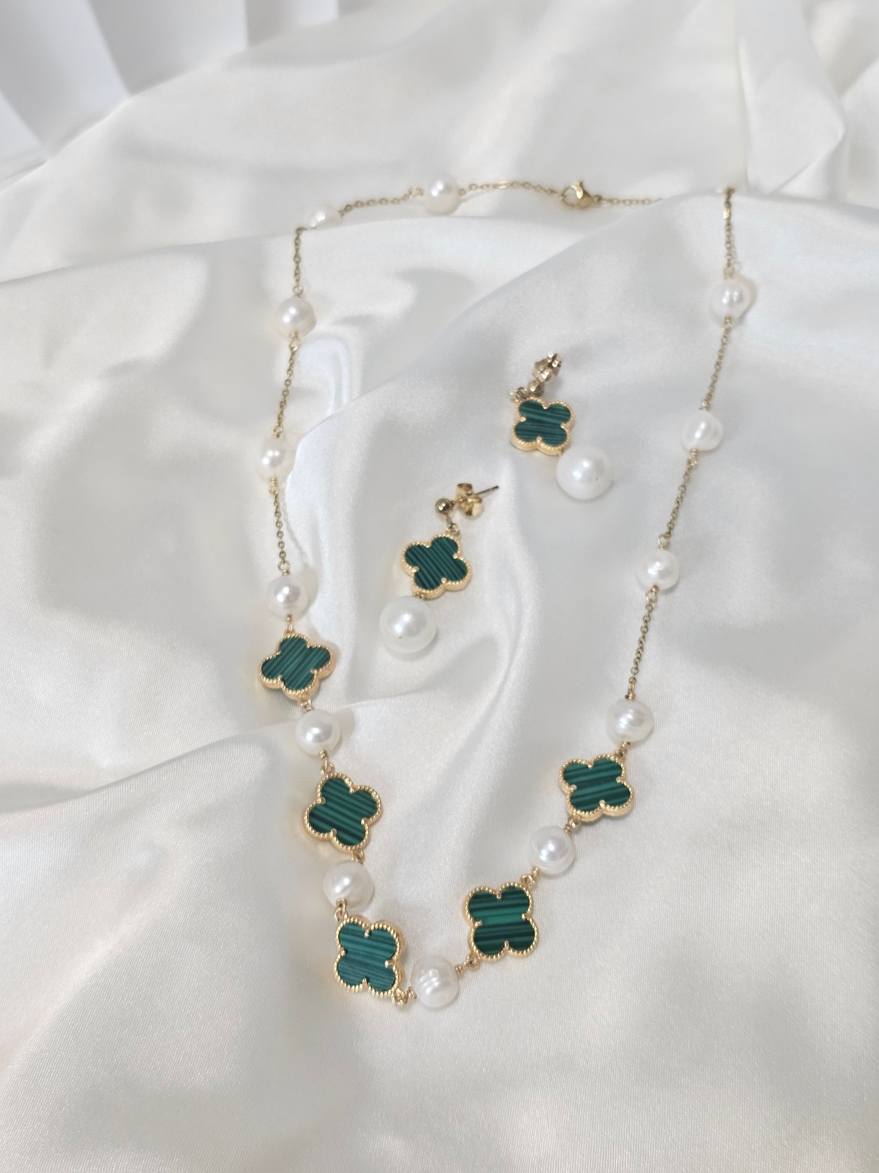 Clover with Fresh Water Pearls Station Set