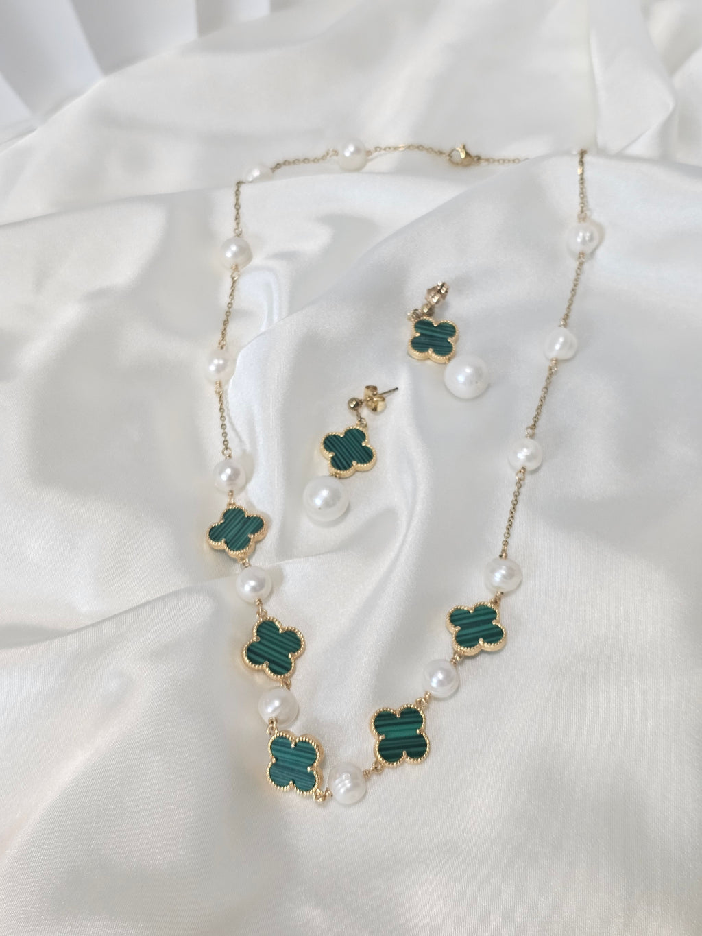 Clover with Fresh Water Pearls Station Set