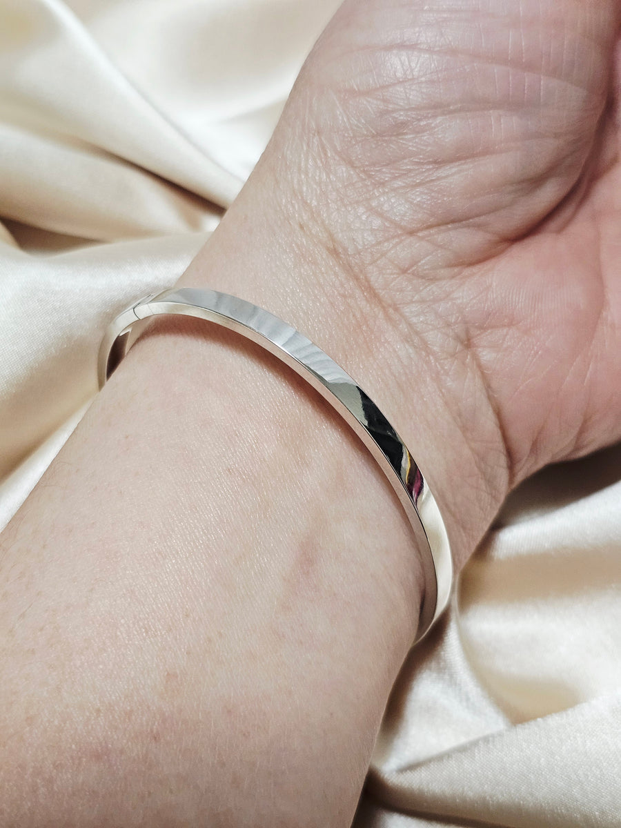 PLAIN WHITEGOLD BANGLE