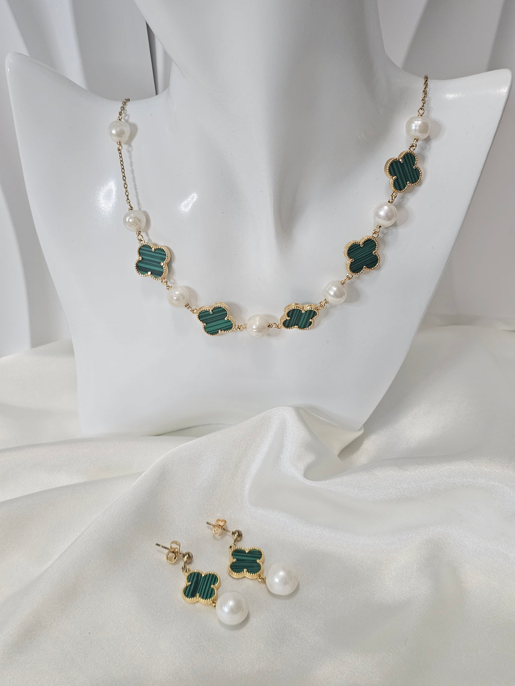 Clover with Fresh Water Pearls Station Set