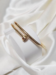 NAIL BANGLE 16'