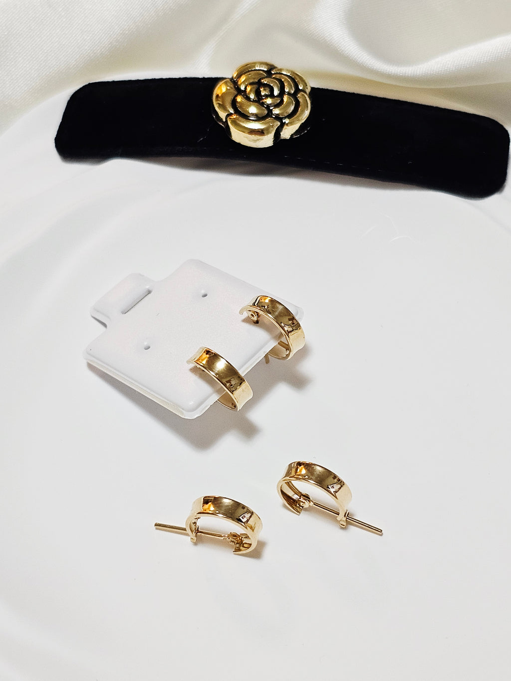 JAPAN SMALL DOME EARRING (Copy)