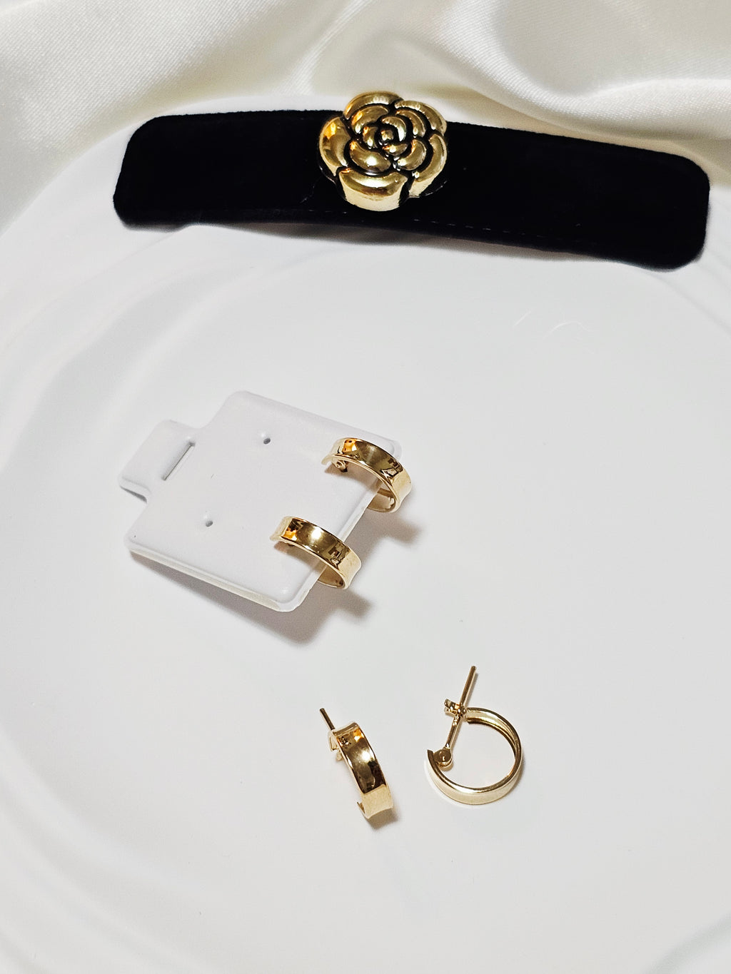 JAPAN SMALL DOME EARRING (Copy)