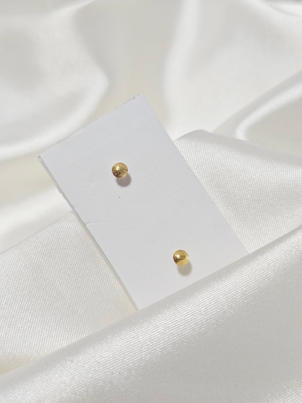 BALL SCREW TYPE EARRING