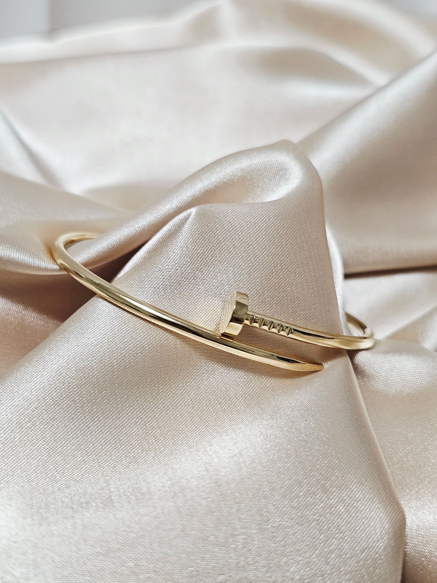 NAIL BANGLE
