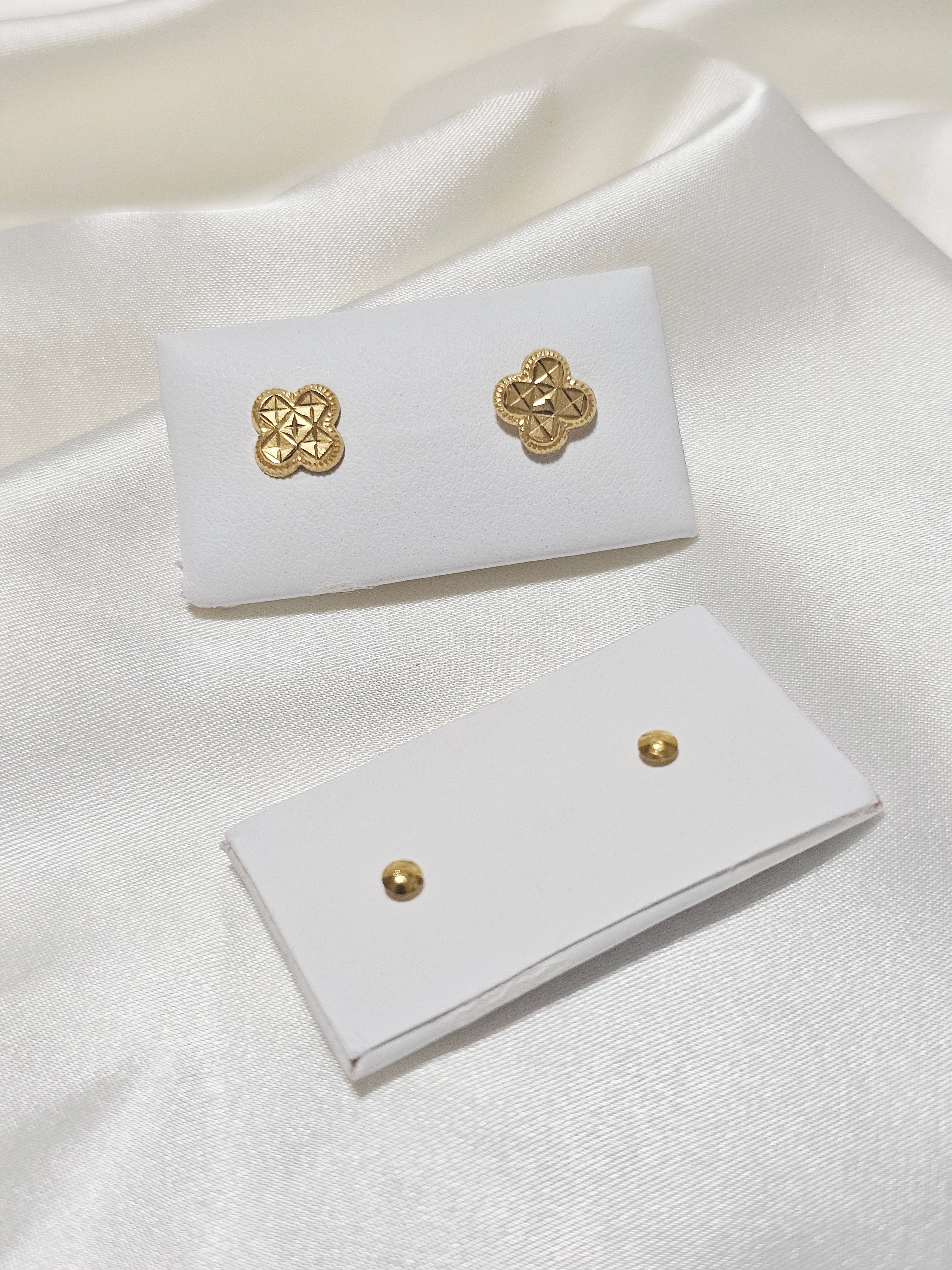 BALL SCREW TYPE EARRING