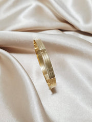 LOVE BANGLE