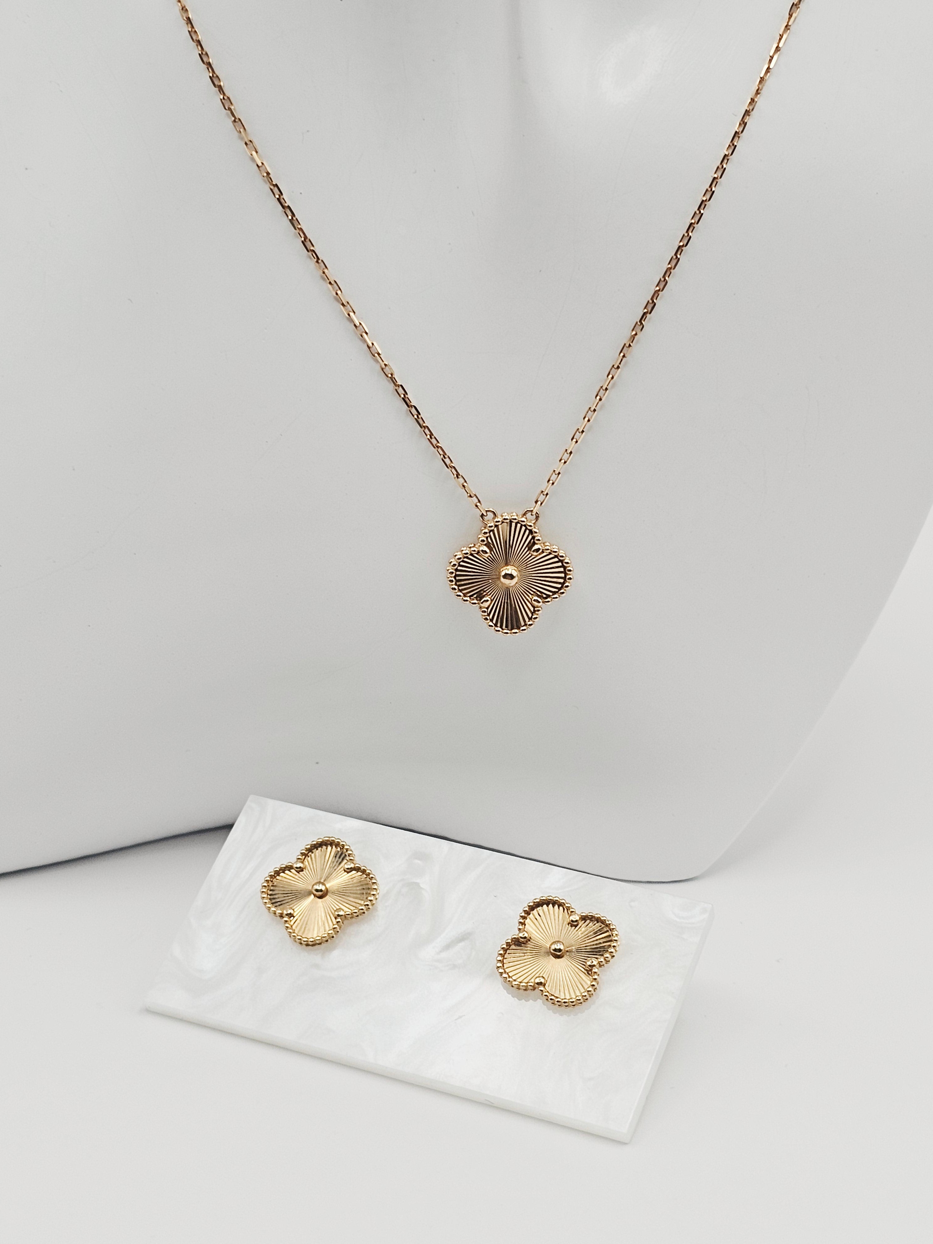 Clover Set Neacklace & Earrings