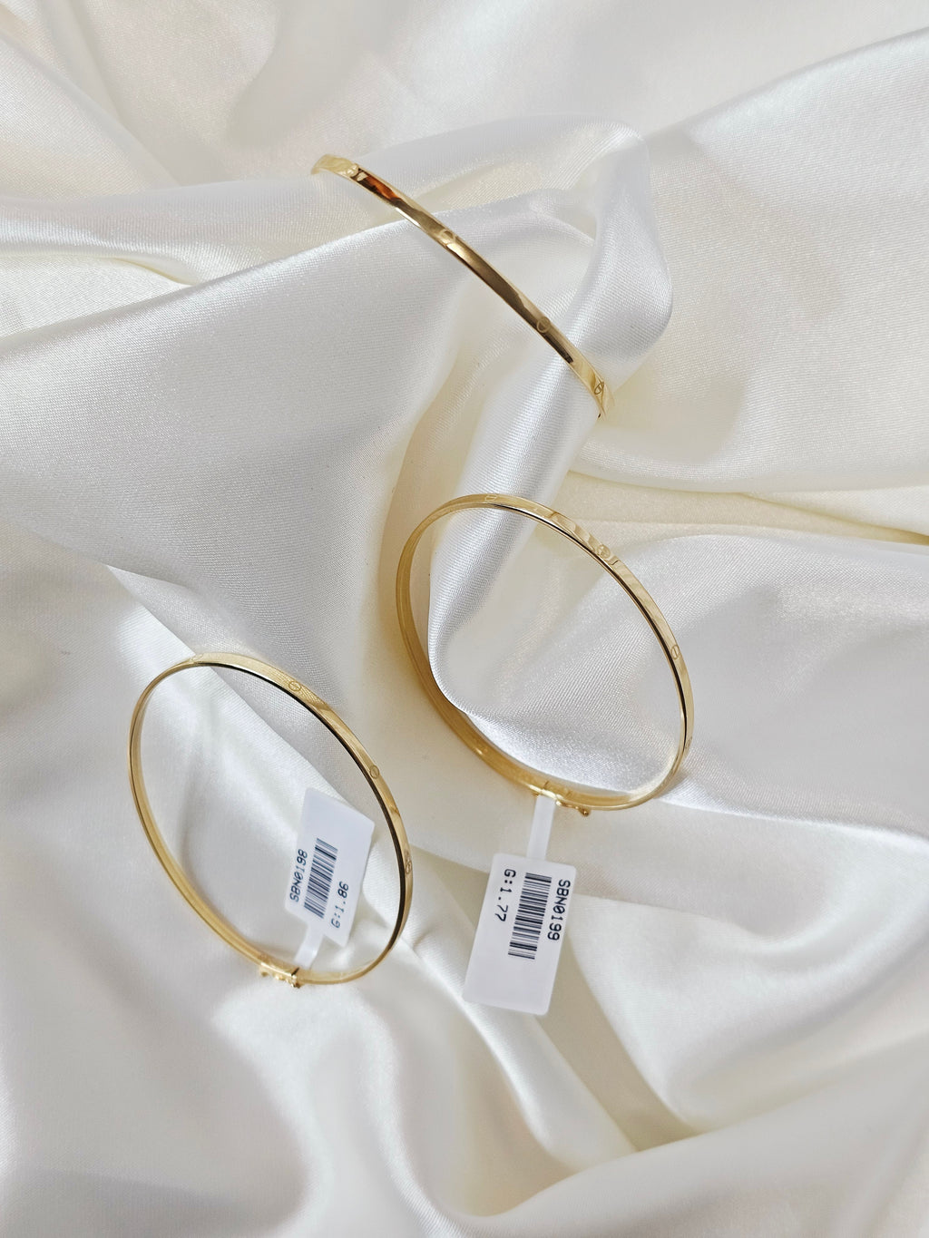 Thin Love Bangle