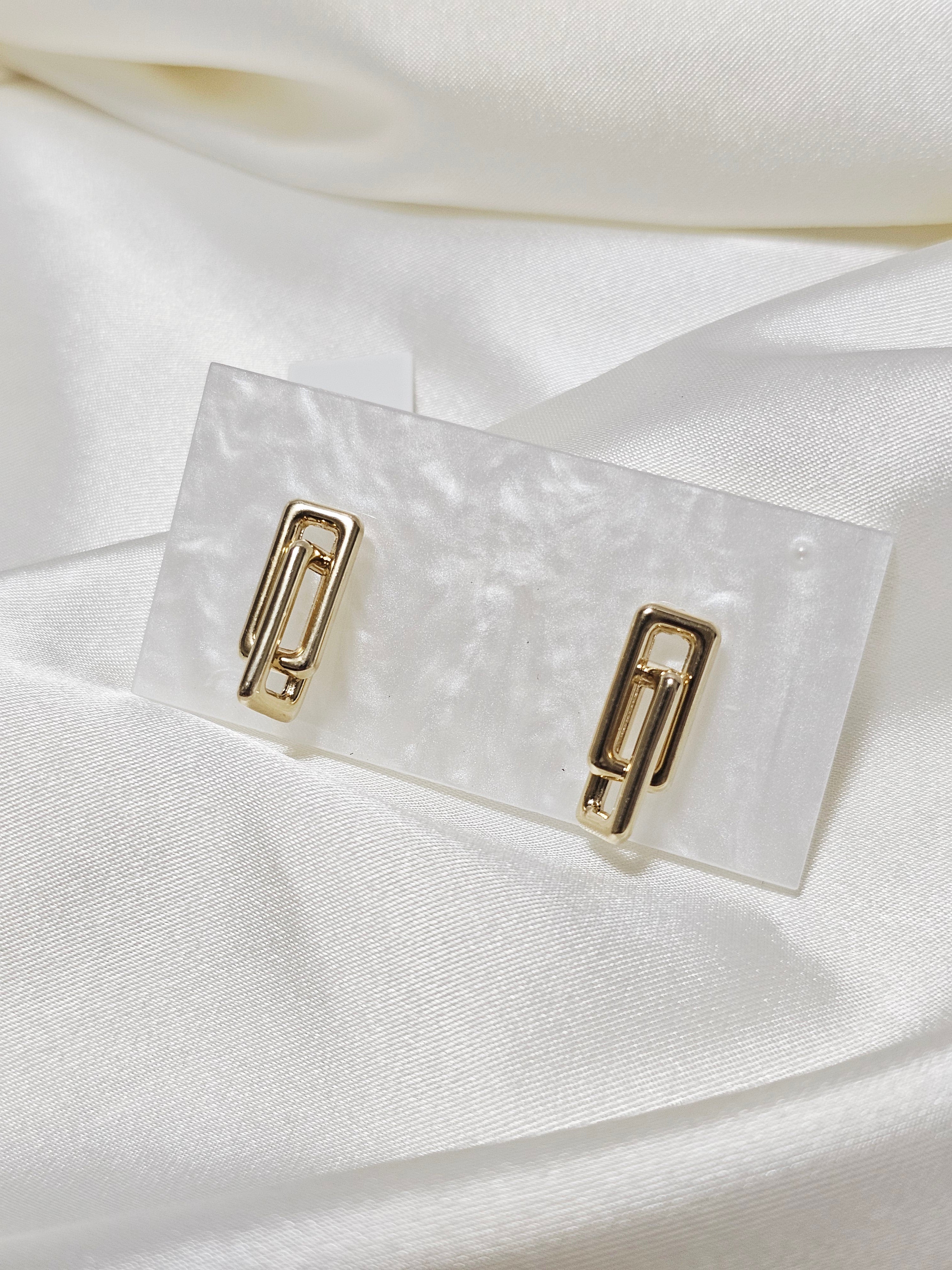 BOTTEGA STUD EARRING