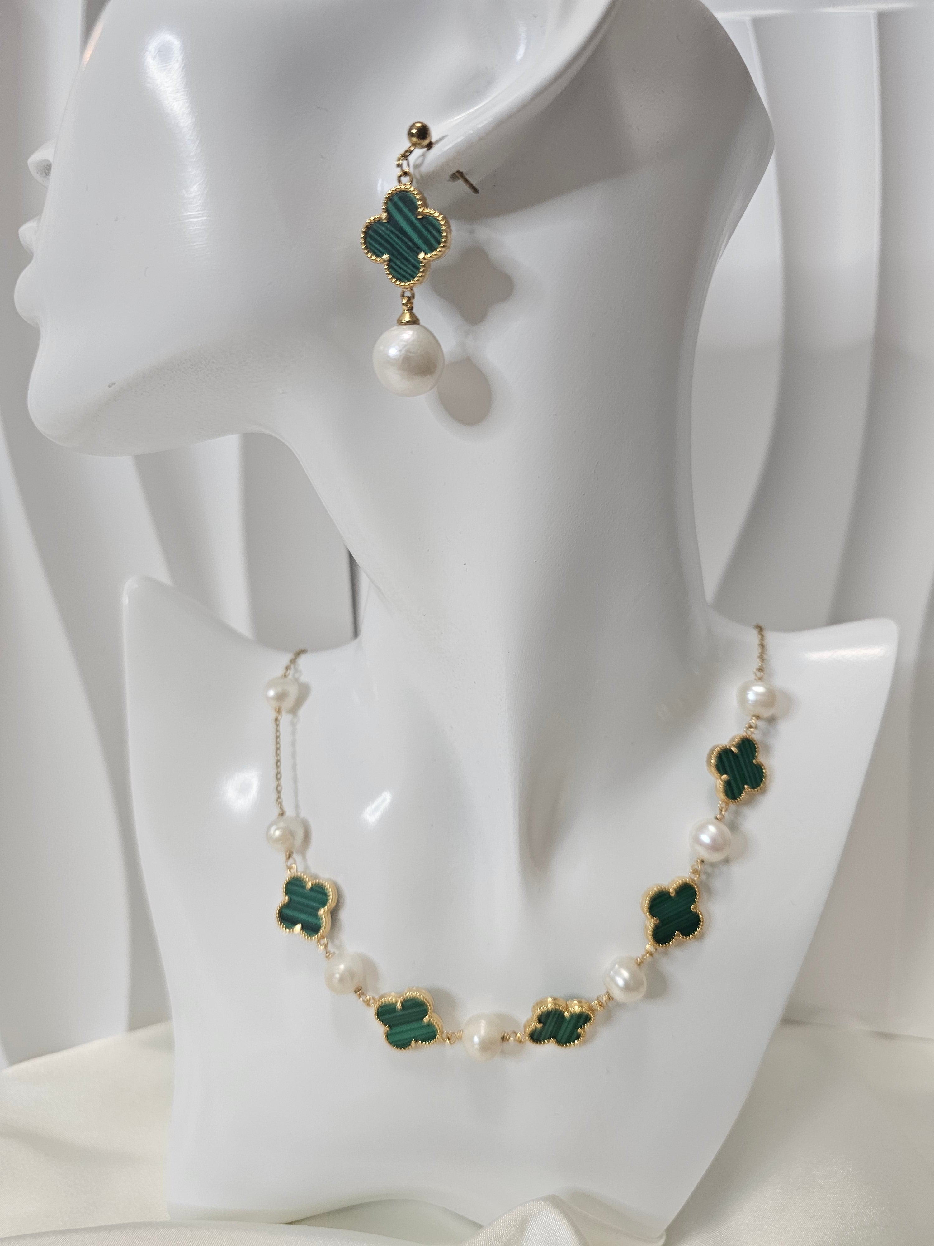 Clover with Fresh Water Pearls Station Set