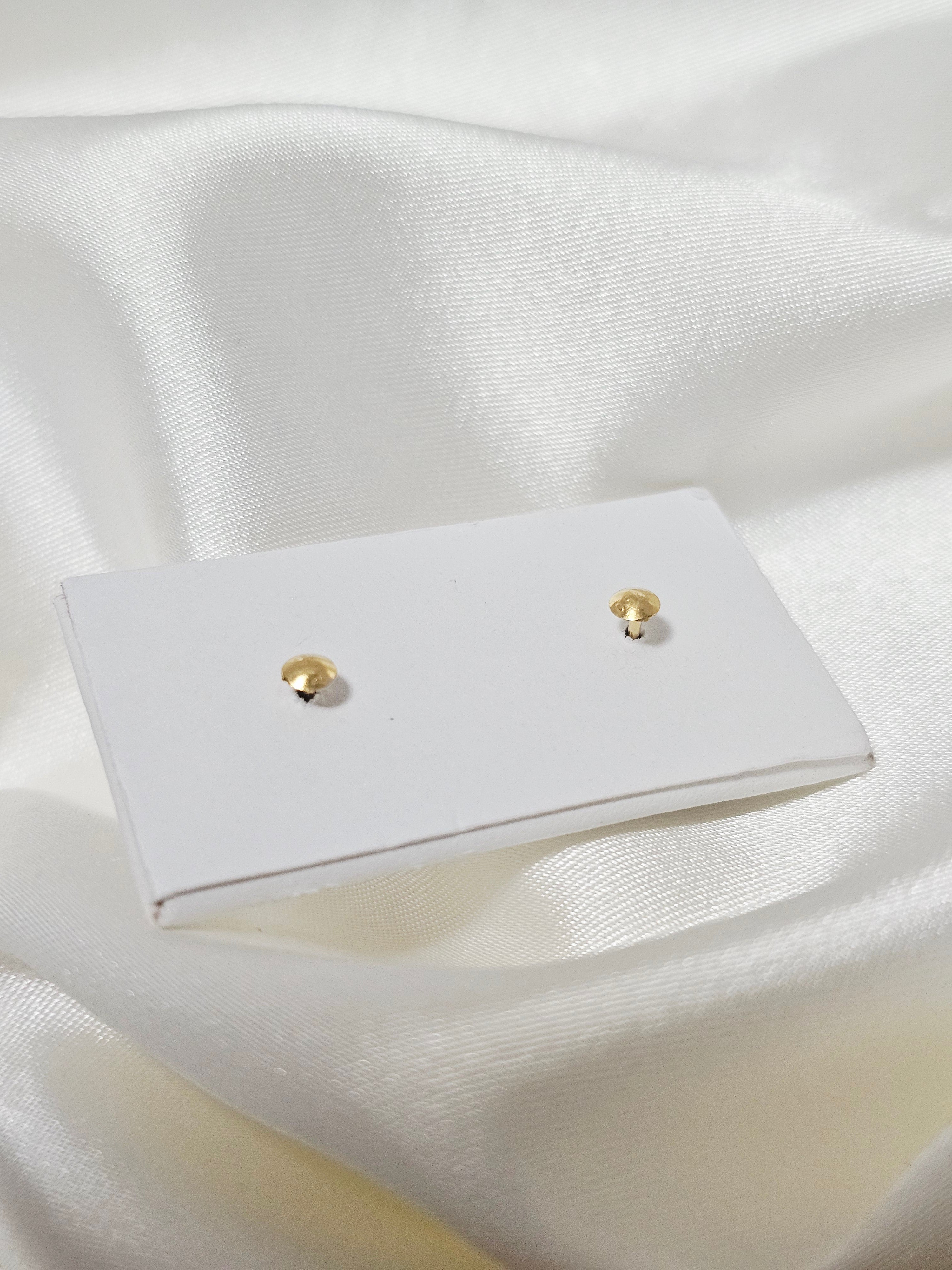 BALL SCREW TYPE EARRING