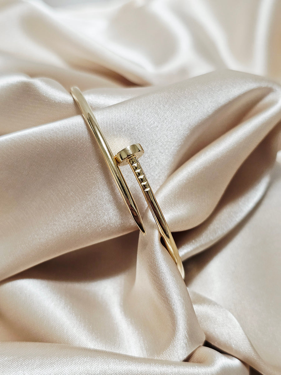 NAIL BANGLE