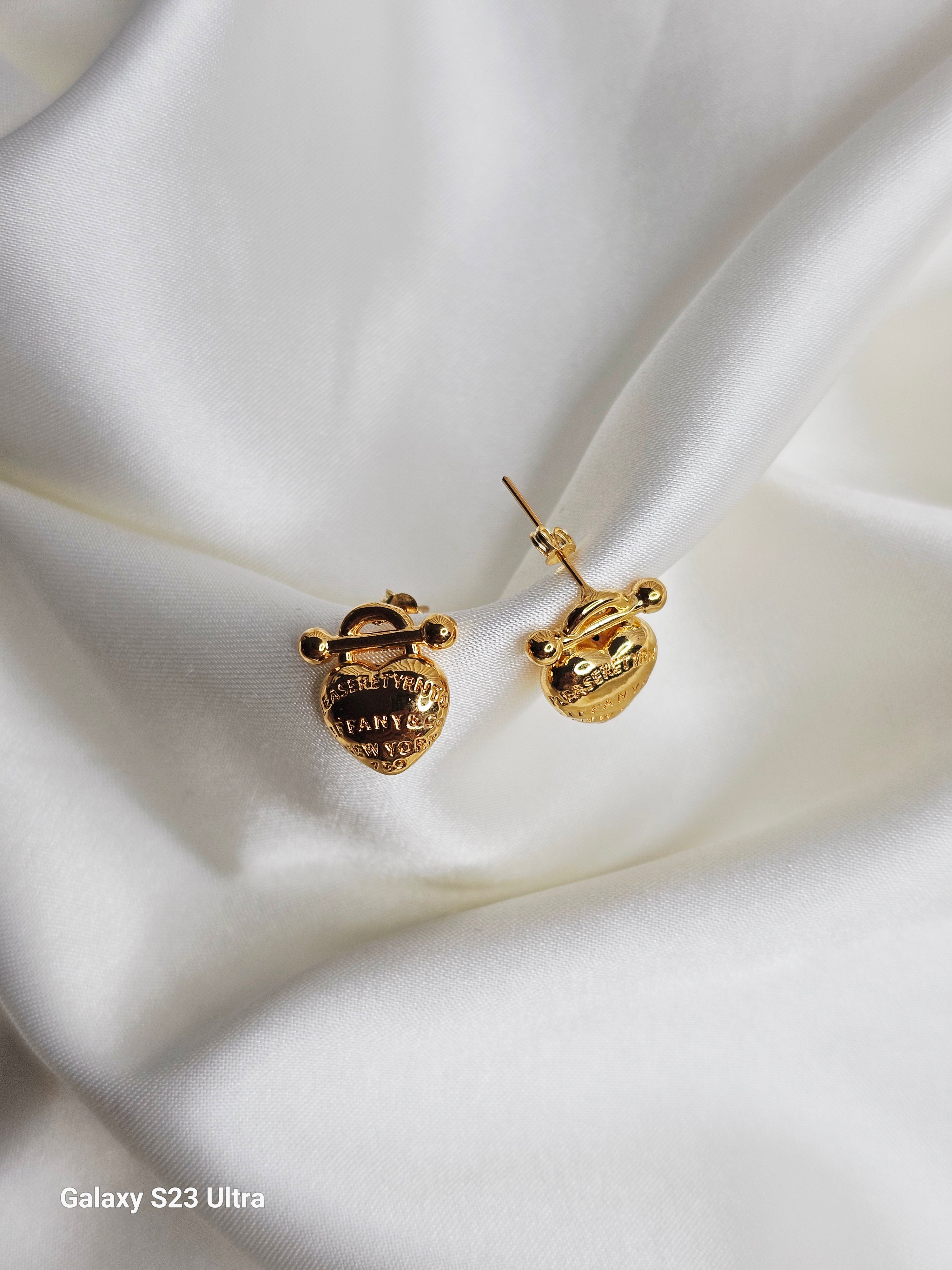 TIFFANY STUD EARRINGS