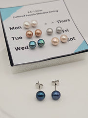 6 Days Pearl Stud Earrings