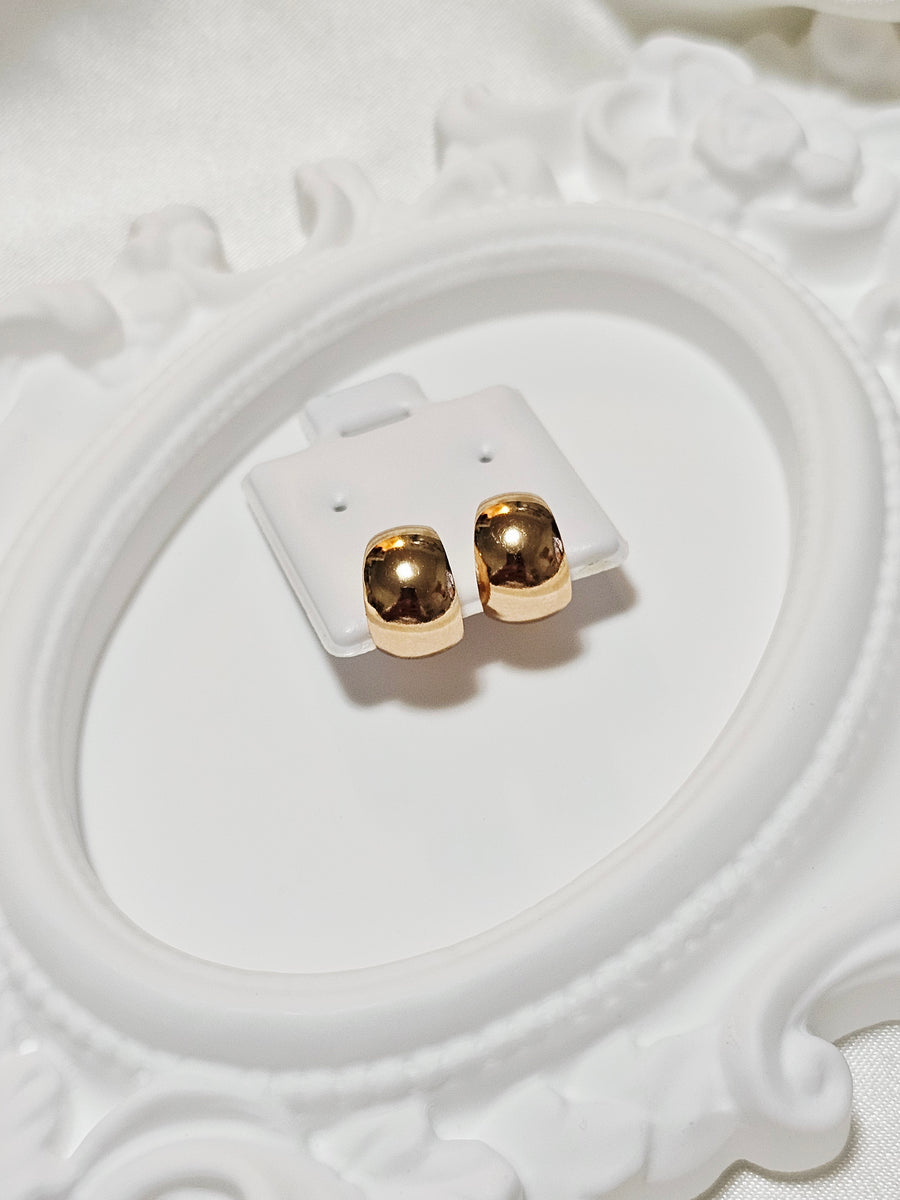 JAPAN SMALL DOME EARRING