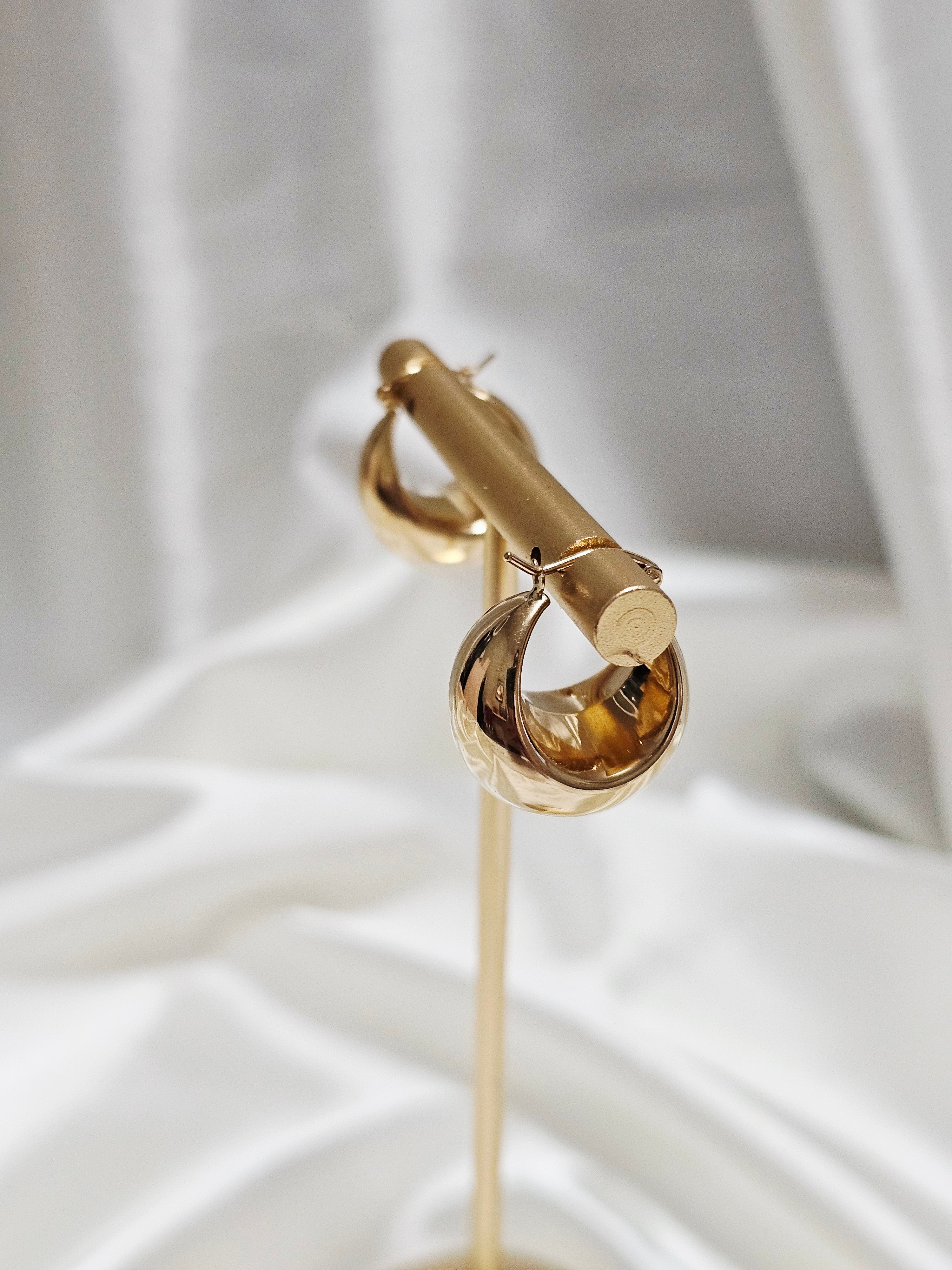 Small Chunky Loop Earring