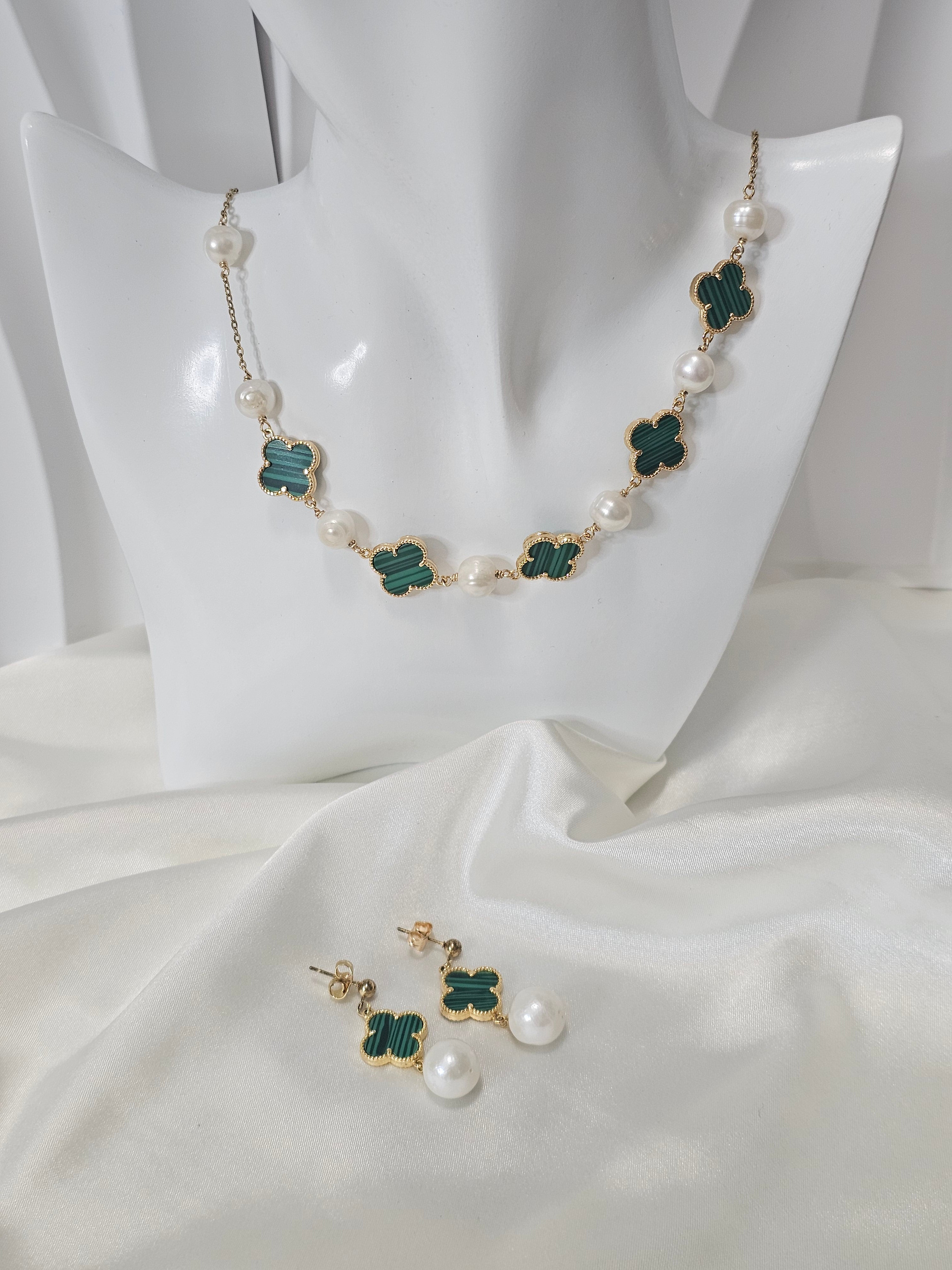 Clover with Fresh Water Pearls Station Set