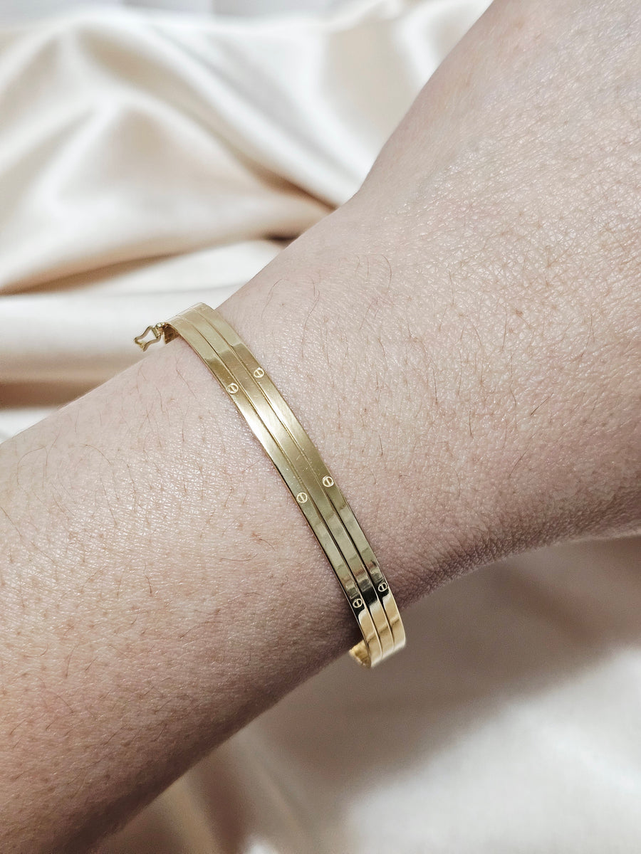LOVE BANGLE